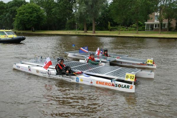 www.solarboats.pl źródło: www.solarboats.pl