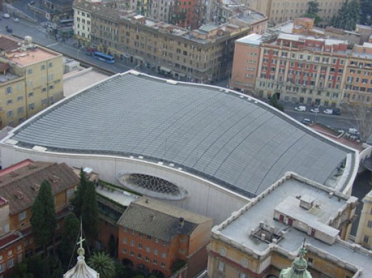 Instalacja PV na dachu Auli Pawła VI Instalacja PV na dachu Auli Pawła VI