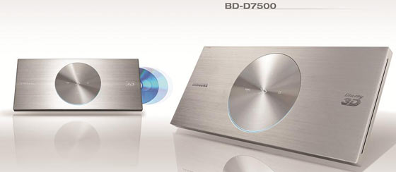 BD-D7500 – oferuje wszystkie funkcje pozostałych modeli, ale zdecydowanie wyróżnia się designem. Jest to najbardziej smukły na świecie odtwarzacz płyt Blu-ray – ma niecałe 23 mm grubości (można go też zamontować pionowo na ścianie). BD-D7500 – oferuje wszystkie funkcje pozostałych modeli, ale zdecydowanie wyróżnia się designem. Jest to najbardziej smukły na świecie odtwarzacz płyt Blu-ray – ma niecałe 23 mm grubości (można go też zamontować pionowo na ścianie).