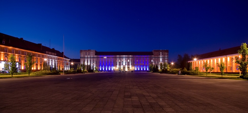 Iluminacje na Placu Staszica w Pile Iluminacja na Placu Staszica w Pile