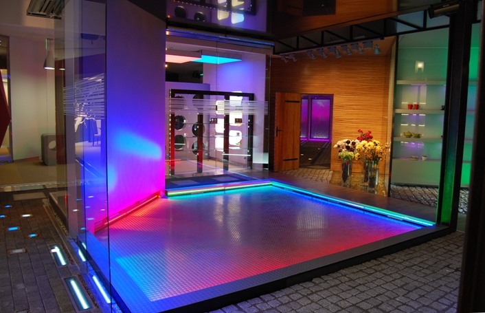 W Centrum Zastosowań Światła w Pile można poznać w praktyce nowoczesne, kompleksowe oraz energooszczędne rozwiązania oświetleniowe Philipsa W Centrum Zastosowań Światła w Pile można poznać w praktyce nowoczesne, kompleksowe oraz energooszczędne rozwiązania oświetleniowe Philipsa