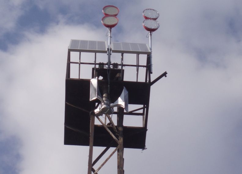 Światła ostrzegawcze na Wielkich Jeziorach Mazurskich, fot. RZGW Światła ostrzegawcze na Wielkich Jeziorach Mazurskich