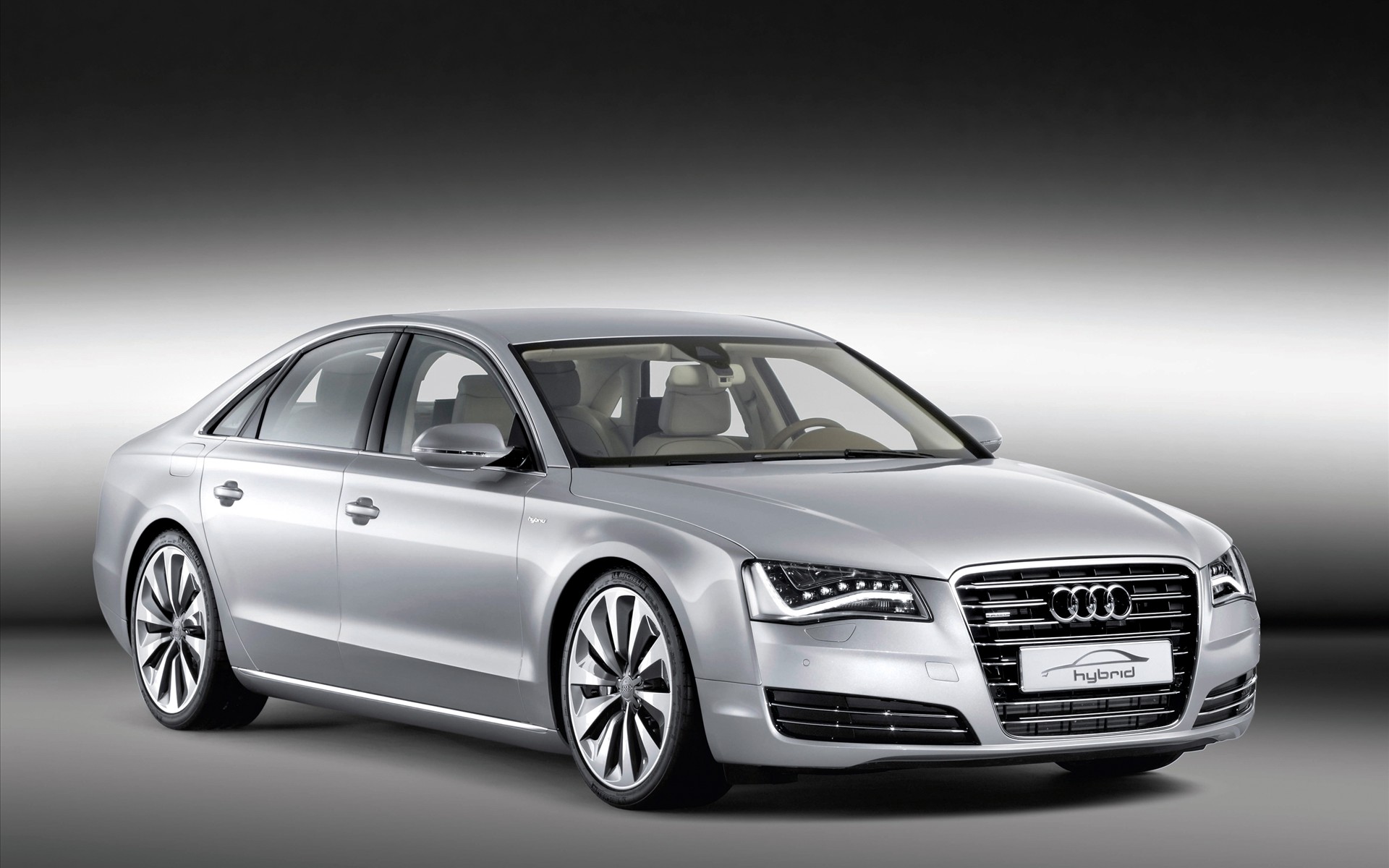 Hybrydowe Audi A8