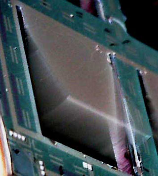 Pojedyncza płytka z piezoelektrycznego materiału Pojedyncza płytka z piezoelektrycznego materiału