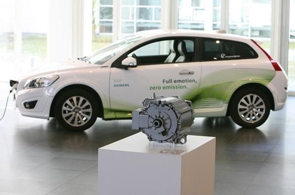Siemens rozpoczął współpracę z Volvo przy seryjnej produkcji modelu C30 z napędem elektrycznym.