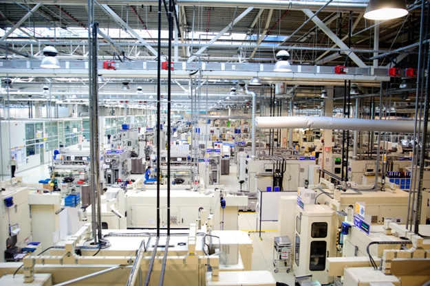 Hala produkcyjna Gillette, rejon wtryskarek – przyłącza wody lodowej Hala produkcyjna Gillette, rejon wtryskarek – przyłącza wody lodowej