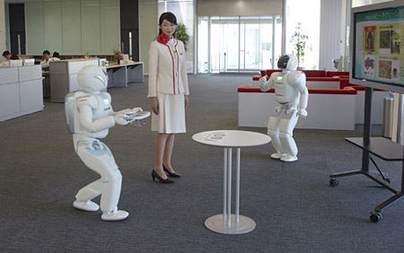 Roboty potrafią wykonywać zadania w zmieniającym się otoczeniu bez konieczności ciągłego nadzoru operatora