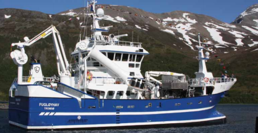 Siedem przetwornic częstotliwości firmy Danfoss pomaga norweskiej łodzi MV Fugløyhav oszczędzać energię i zapewnić jak najlepszą cenę za połów. Przetwornice częstotliwości VLT® AutomationDrive oszczędzają energię i pomagają dowieźć połowy w doskonałym stanie