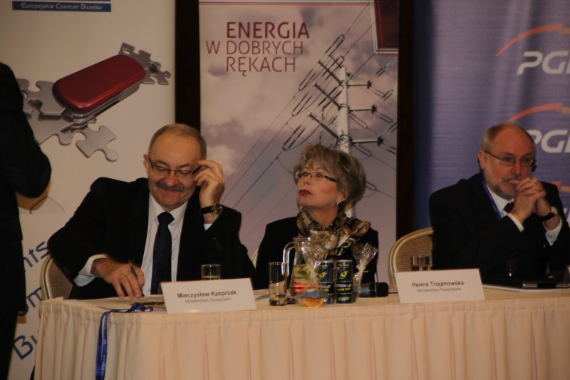 Mieczysław Kasprzak - Sekretarz Stanu w Ministerstwie Gospodarki; Hanna Trojanowska - Podsekretarz Stanu w Ministerstwie Gospodarki Mieczysław Kasprzak - Sekretarz Stanu w Ministerstwie Gospodarki; Hanna Trojanowska - Podsekretarz Stanu w Ministerstwie Gospodarki,