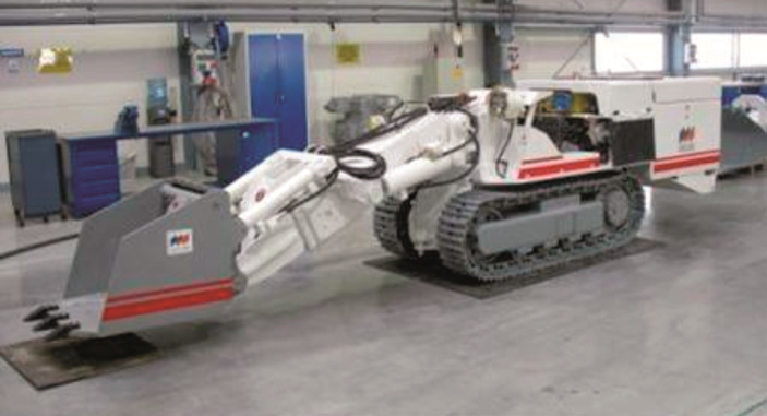 Ładowarka gąsiennicowa EL 610 firmy Sandvik Mining and Construction Ładowarka gąsiennicowa EL 610 firmy Sandvik Mining and Construction