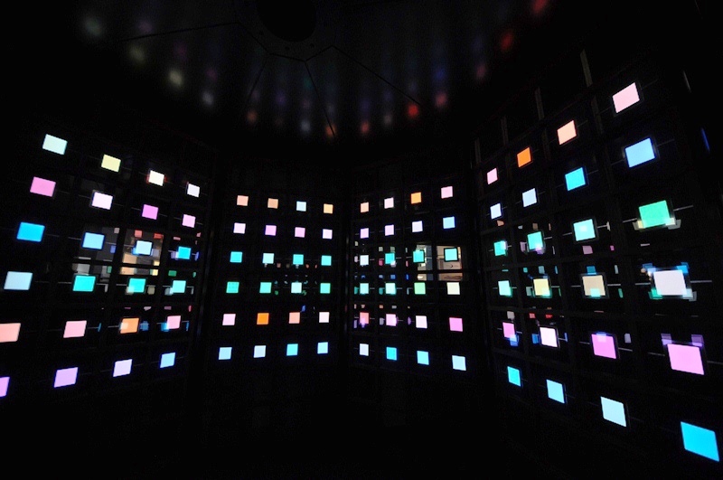 60 kolorów paneli OLED na targach Light+Building 60 kolorów paneli OLED na targach Light+Building