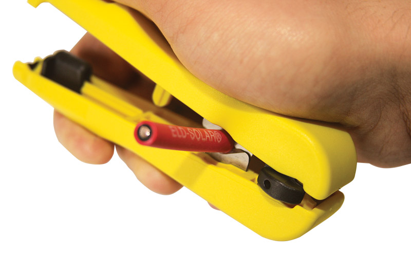 Odcinak przeznaczony do okrągłych przewodów o maksymalnej średnicy zewnętrznej Ø 7,5 mm. Odcinak przeznaczony do okrągłych przewodów o maksymalnej średnicy zewnętrznej Ø 7,5 mm.