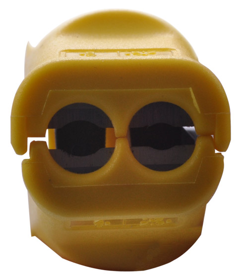 Nie wymaga regulacji głębokości nacinania izolacji. Nie wymaga regulacji głębokości nacinania izolacji.