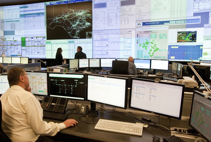 Rys. 1. Sala dyspozycji mocy ERCOT (Electricity Reliability Council of Texas – USA) Rys. 1. Sala dyspozycji mocy ERCOT (Electricity Reliability Council of Texas – USA)