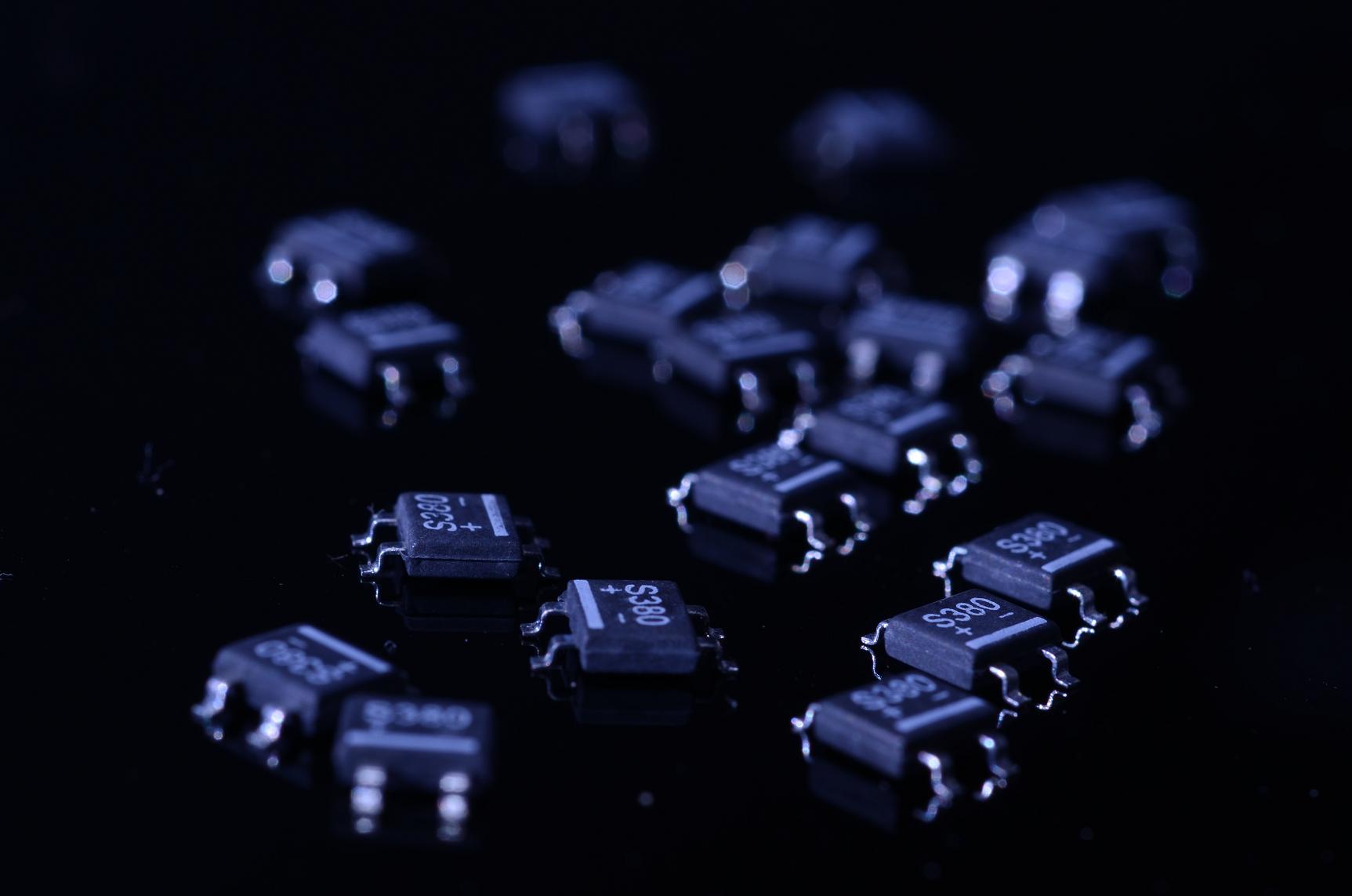 Półprzewodniki Diotec Półprzewodniki Diotec