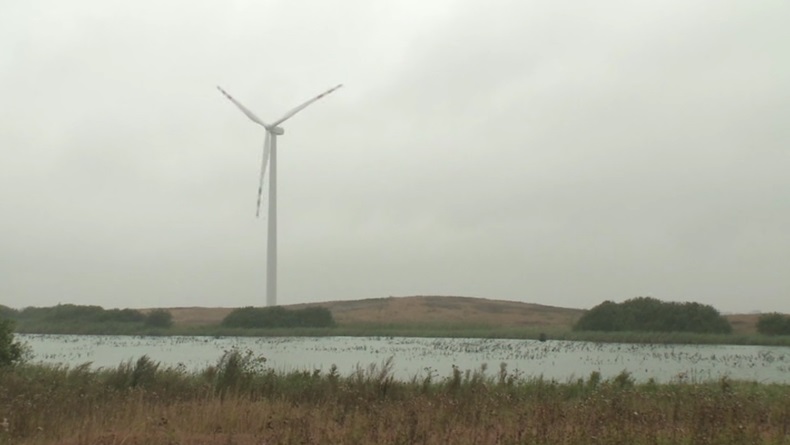 Farma wiatrowa, jedna z pierwszych i jedna z niewielu jak dotychczas w kraju, która stanęła na terenie objętym planem zagospodarowania – Kisielice 2004 