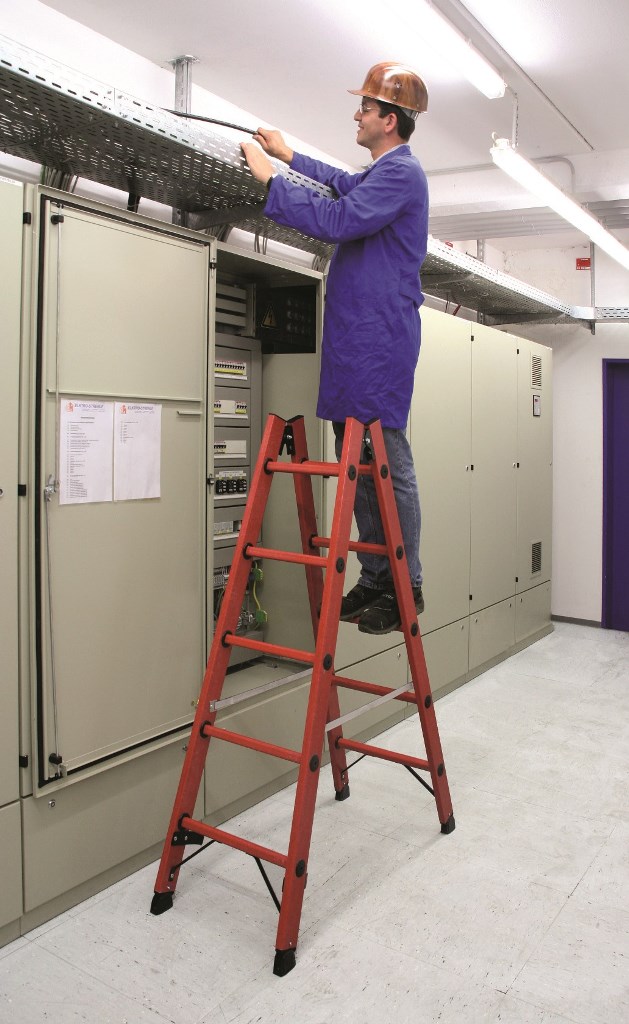 Dwustronna drabina z tworzywa sztucznego wzmacnianego włóknem szklanym, fot. KRAUSE Drabina z tworzywa sztucznego wzmacnianego włóknem szklanym, fot. KRAUSE