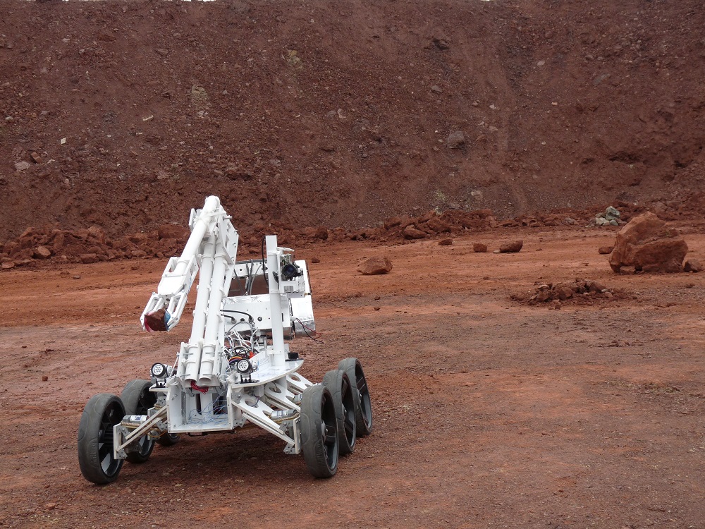 Magma White na konferencji 8.10.2013 na terenie kopalni Wienerberger Magma White na konferencji 8-10-2013 na terenie kopalni Wienerberger