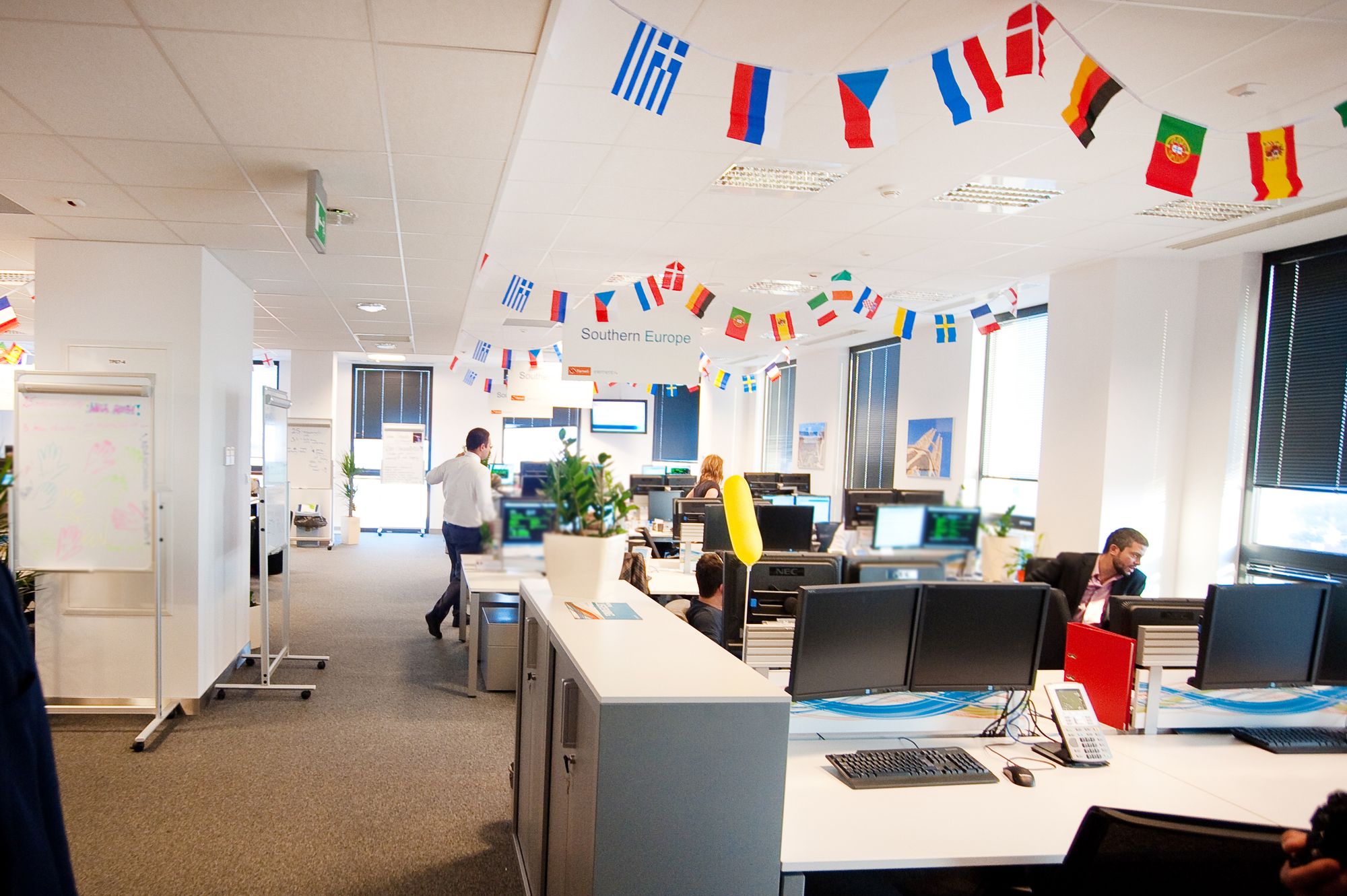 Za różnorodność swojej organizacji Farnell element14 Otrzymaliśmy też nagrodę European Diversity Award. Za różnorodność swojej organizacji Farnell element14 Otrzymaliśmy też nagrodę European Diversity Award.