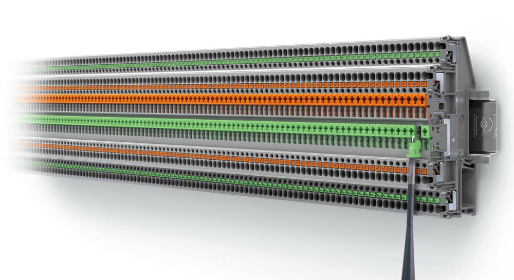 Kompaktowe złączki szynowe z odłącznikiem nożowym