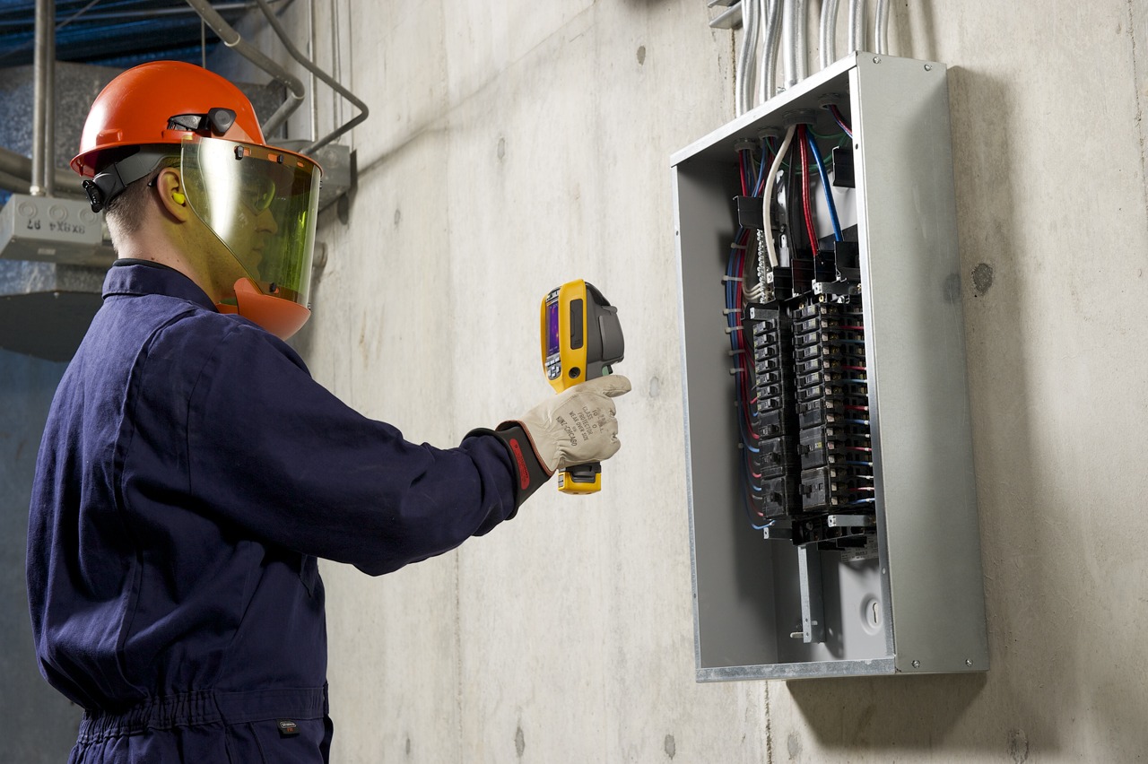 Kamery Ti90 i Ti95 przeznaczone są do diagnostyki przemysłowej, elektrycznej, HVAC. Znajdą zastosowania w budynkach komercyjnych, a także w utrzymaniu ruchu.