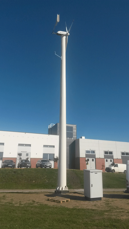 Wyjątkowy w skali kraju, jedyny w regionie modelowy system hybrydowego zasilania w energię elektryczną pracuje na Politechnice Białostockiej.