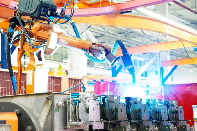 Automatyka przemysłowa i jej rola w nowoczesnym przemyśle Automatyka przemysłowa i jej rola w nowoczesnym przemyśle