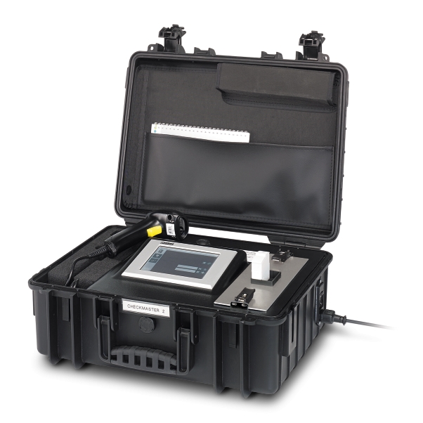 CHECKMASTER 2, unikatowe mobilne laboratorium do okresowego badania ograniczników przepięć o konstrukcji gniazdo- wtyk. CHECKMASTER 2, unikatowe mobilne laboratorium do okresowego badania ograniczników przepięć o konstrukcji gniazdo- wtyk.