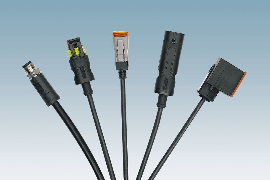 Następujące typy złącz wtykowych spotyka się w mobilnych zastosowaniach IVCM (od lewej do prawej): okrągłe złącze wtykowe M12, wtyk Superseal, złącze wtykowe Deutsch, gniazdo Superseal, wtyk zaworowy.