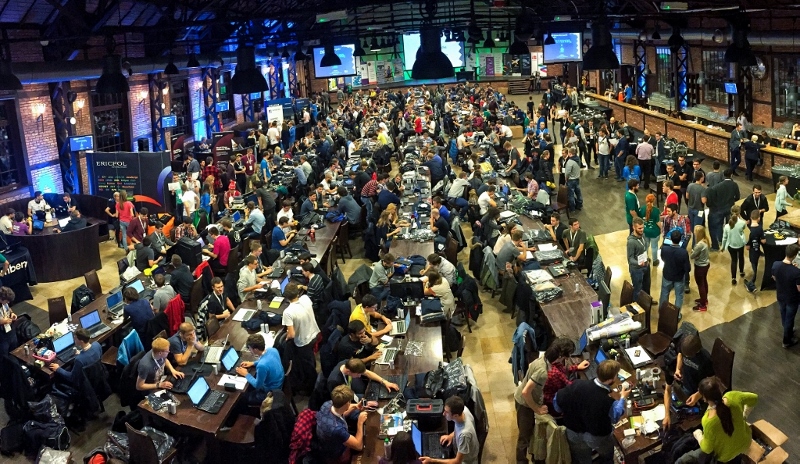 Uczestnicy hackatonu AGHacks Uczestnicy hackatonu AGHacks