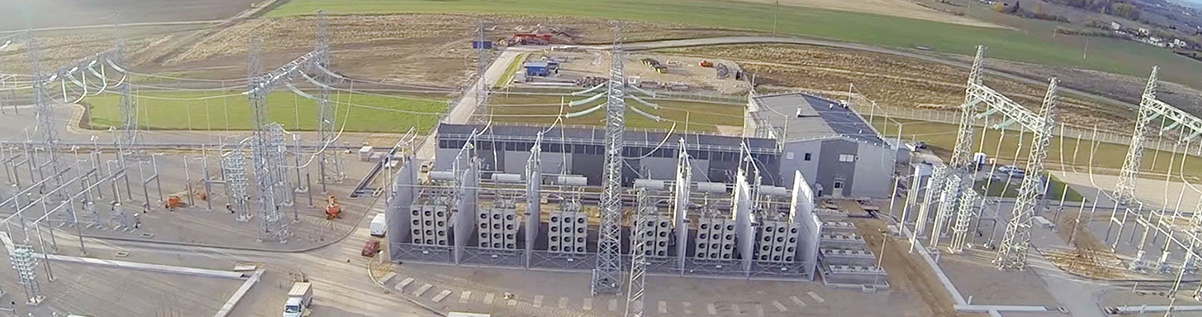 Stacja przekształtnikowa prądu stałego ABB w pobliżu miasta Olita (Alytus) na Litwie Stacja przekształtnikowa prądu stałego ABB w pobliżu miasta Olita (Alytus) na Litwie