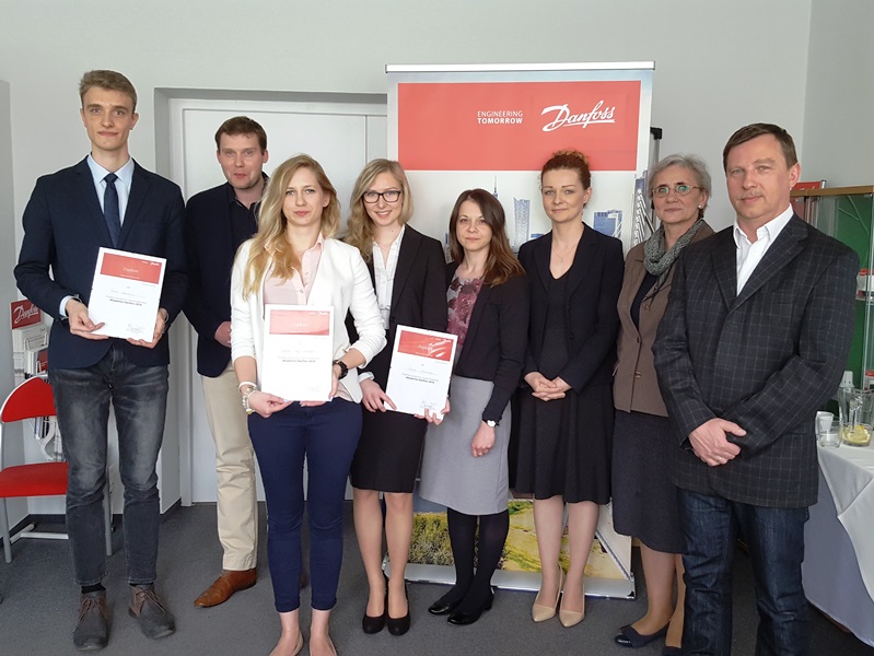 Finaliści AD z woj. mazowieckiego i przedstawiciele komisji rekrutacyjnej.jpg