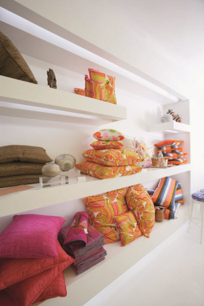 Ilustracja. 2: Oświetlenie LED w wersjach “Brilliant White” oraz “Brilliant Color” są porównywalne z lampami HID w zastosowaniach sklepowych i równocześnie oferują zalety lamp LED.