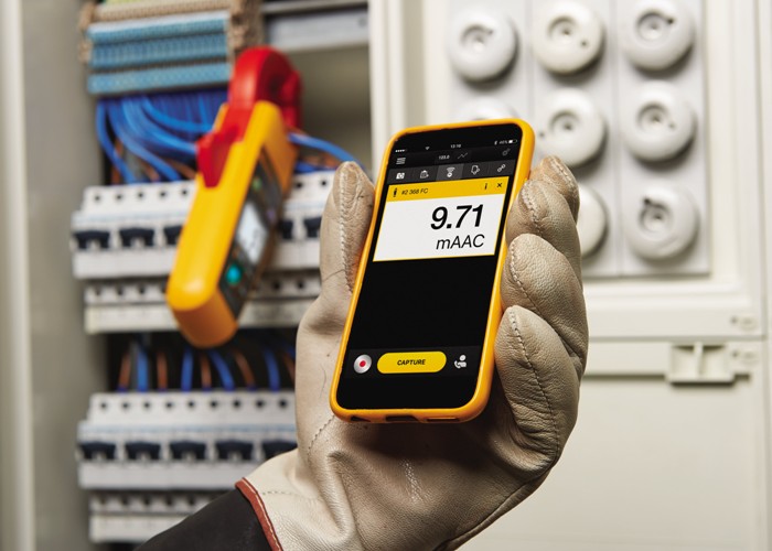 Modele 368 FC i 369 FC należą do rodziny przyrządów Fluke Connect® Miernik cęgowy Fluke 368 FC