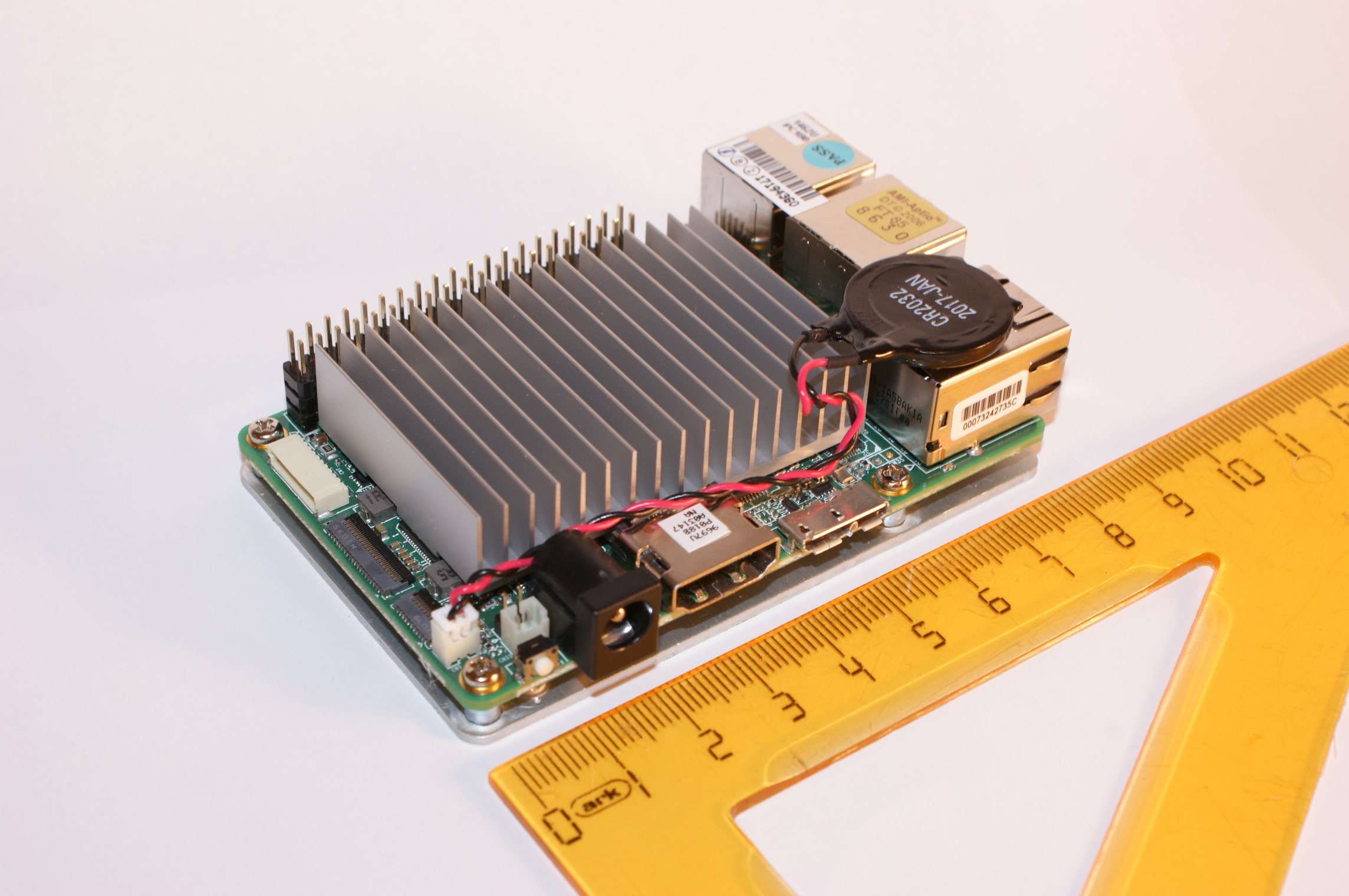  Rys. 1:  Wymiary UP Board to 85.6mmx56.5mm