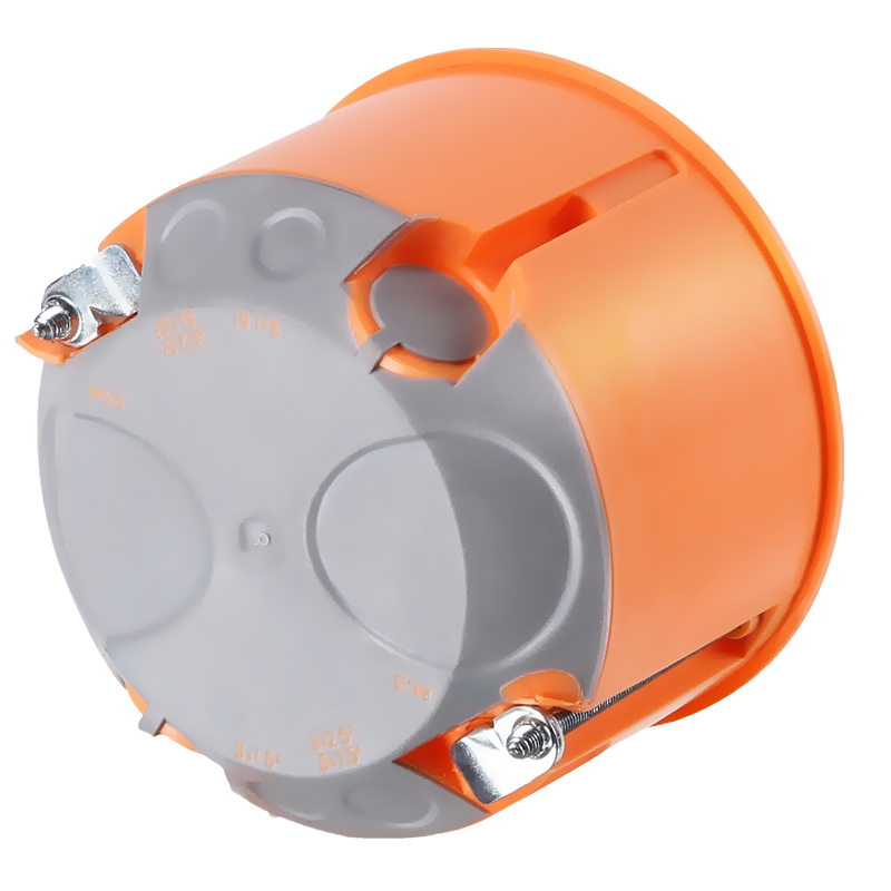 Mebrana gumowa zamocowana w miejscach wprowadzenia do puszki rurek lub bezpośrednio samych przewodów daje szczelność puszce. Mebrana gumowa zamocowana w miejscach wprowadzenia do puszki rurek lub bezpośrednio samych przewodów daje szczelność puszce.