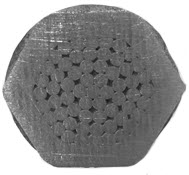 Przykład końcówka zaciśniętej za pomocą matrycy sześciokątnej na kablu z żyłą typu RMC