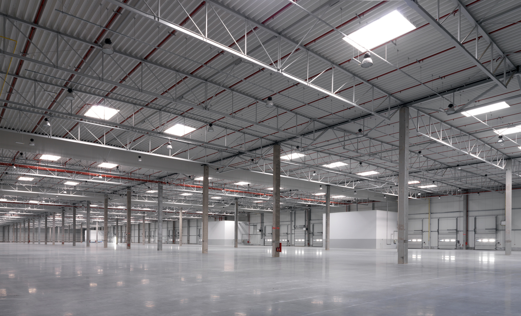 Stalowa hala magazynowa