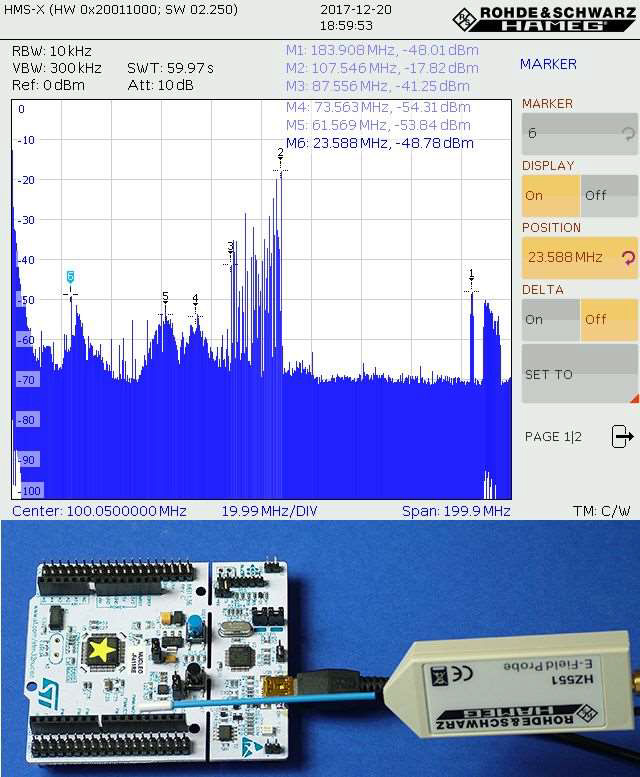 Widmo tła (płytka ewaluacyjna nie jest zasilana)