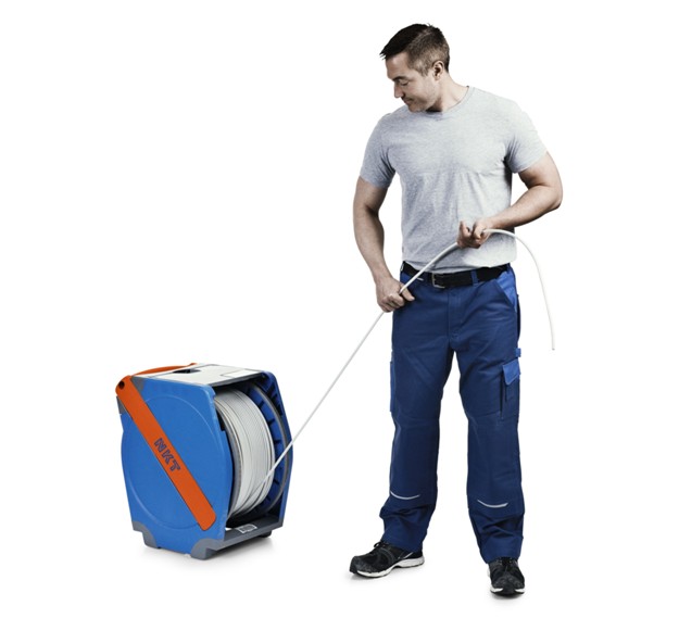 QADDY® łączy w sobie funkcje odwijaka i wózka QADDY instalator