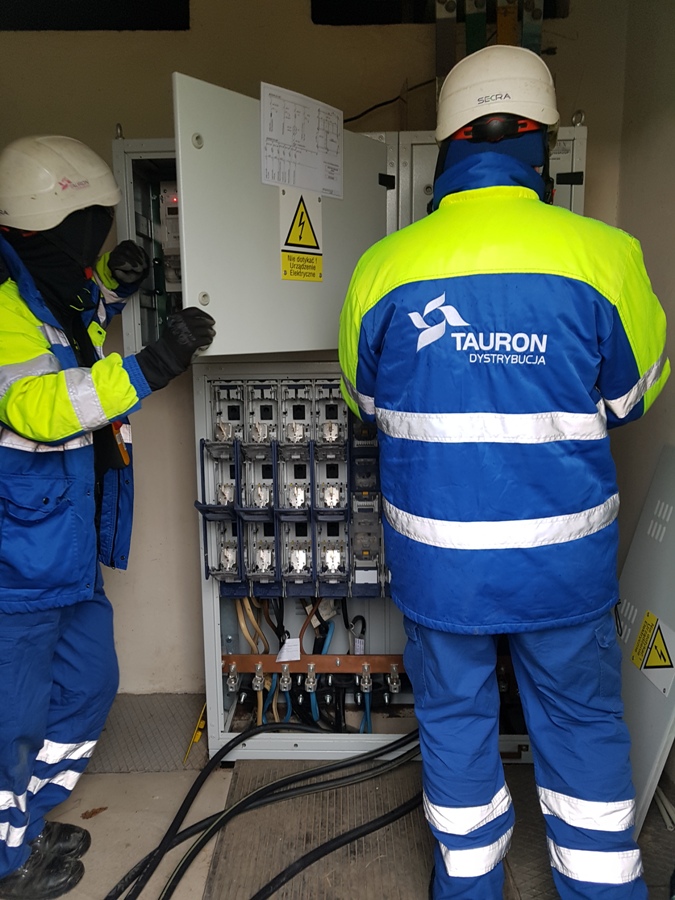 TAURON i wojsko testują zasilanie awaryjne TAURON i wojsko testują zasilanie awaryjne