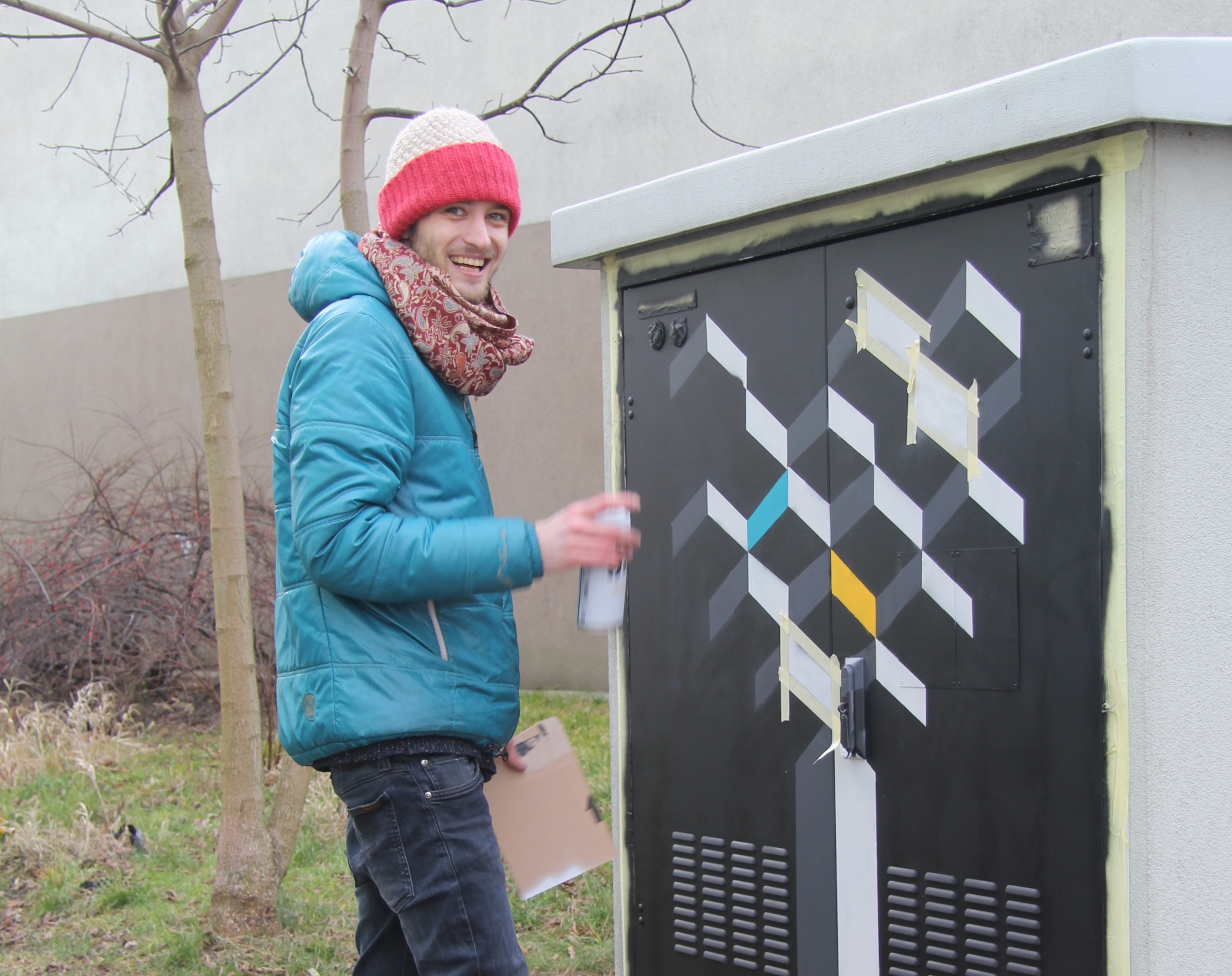 Grafiti na skrzynce elektrycznej