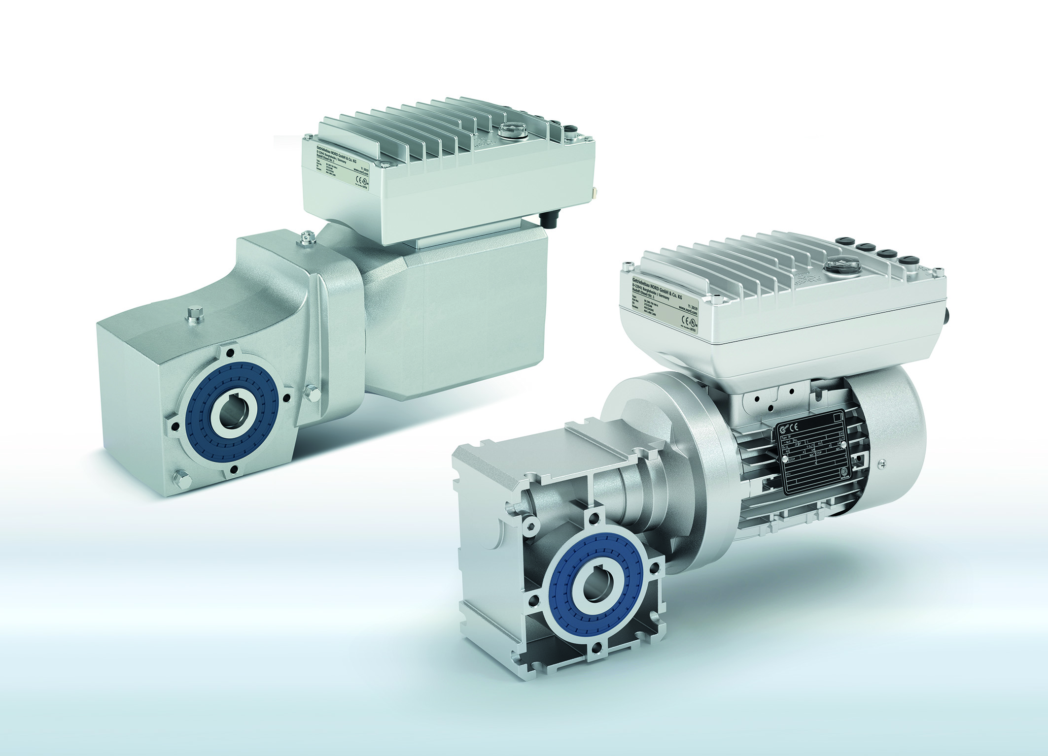 Jeden falownik, dwie wersje: NORDAC ON do użytku z silnikami asynchronicznymi (na pierwszym planie) i NORDAC ON+ przeznaczony do współpracy z silnikami synchronicznymi (w tle). Fot: NORD DRIVESYSTEMS