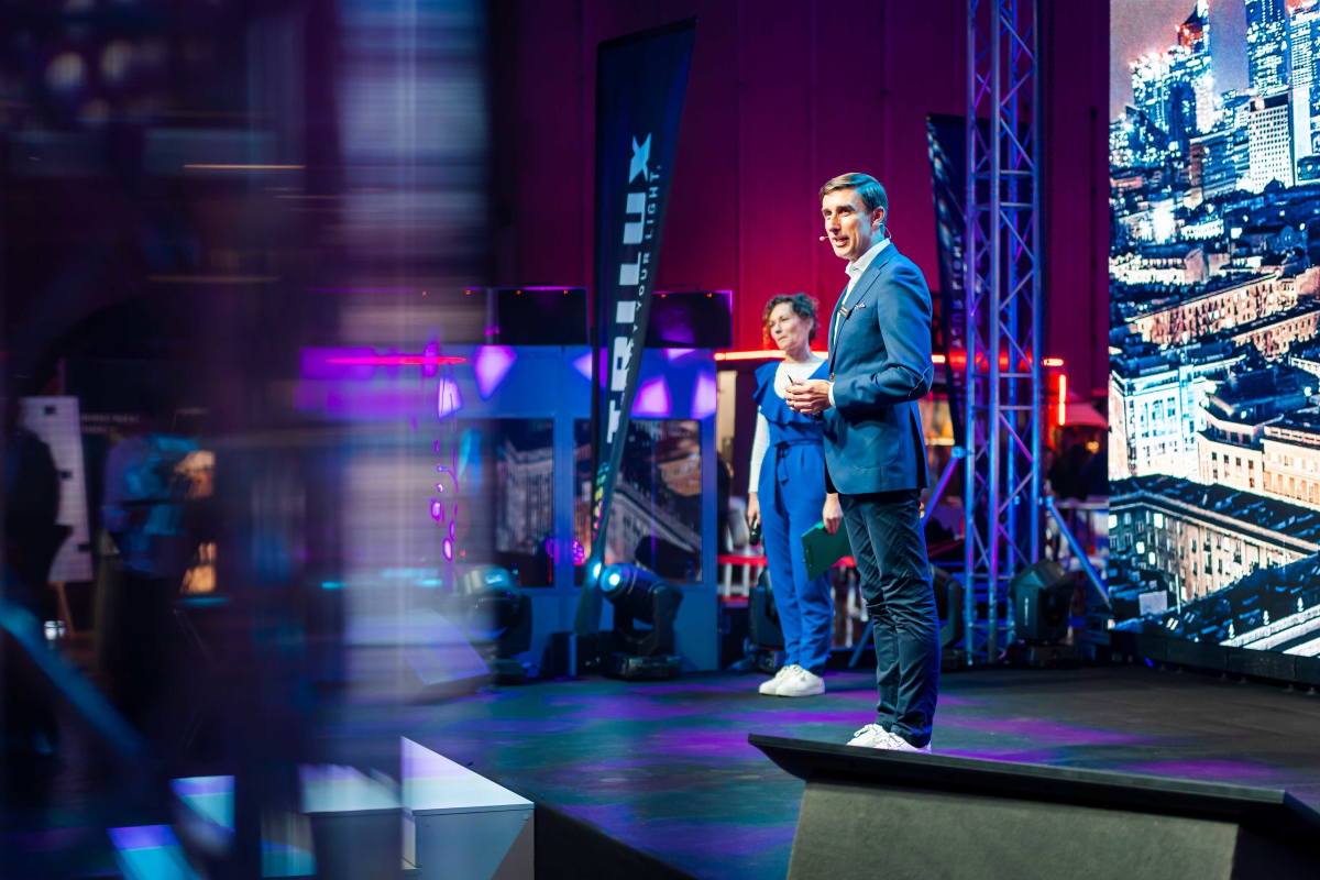 Arkadiusz Lewenko Dyrektor Zarządzający - Członek Zarządu TRILUX Polska Sp. z o.o. Arkadiusz Lewenko Dyrektor Zarządzający - Członek Zarządu TRILUX Polska Sp. z o.o.