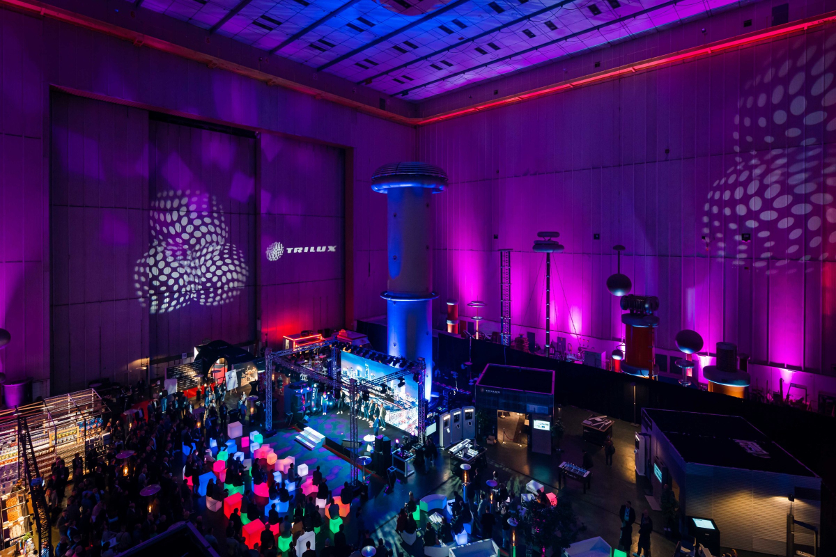 22 września w Warszawskim Instytucie Energetyki odbyła się kolejna część europejskiego programu Living Contrasts organizowanego przez firmę Trilux 22 września w Warszawskim Instytucie Energetyki odbyła się kolejna część europejskiego programu Living Contrasts organizowanego przez firmę Trilux