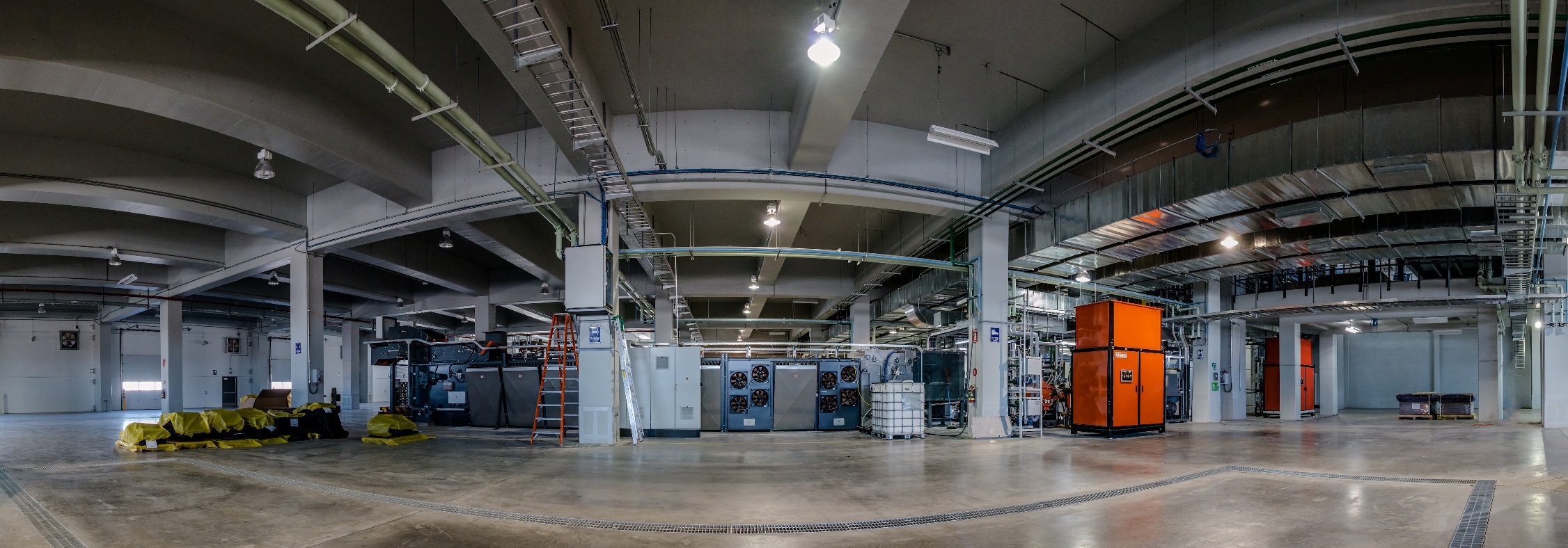 PTE jest firmą o zasięgu globalnym. Oto jej fabryka w Meksyku: Firma PTE dysponuje obecnie prawie 50 systemami napędowymi Hägglunds, które stanowią integralną część jej instalacji produkcyjnych.