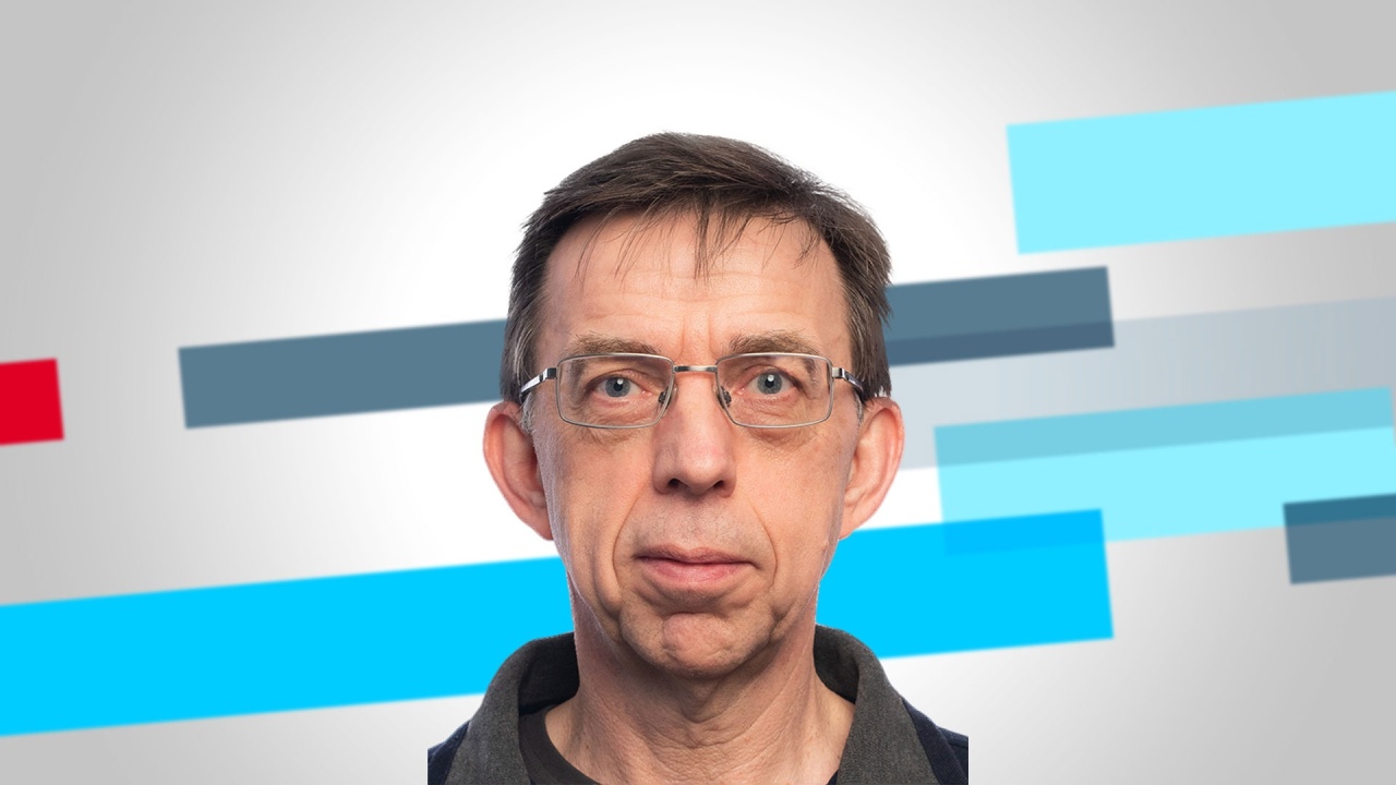 Wolfgang Ehmke pracuje w dziale sprzedaży na Europę Środkową w obszarze produktowym Large Hydraulic Drives w firmie Bosch Rexroth AG. Jako opiekun klienta działający w terenie koncentruje się na przemyśle chemicznym i jest w swoim dziale ekspertem ds. tej branży.