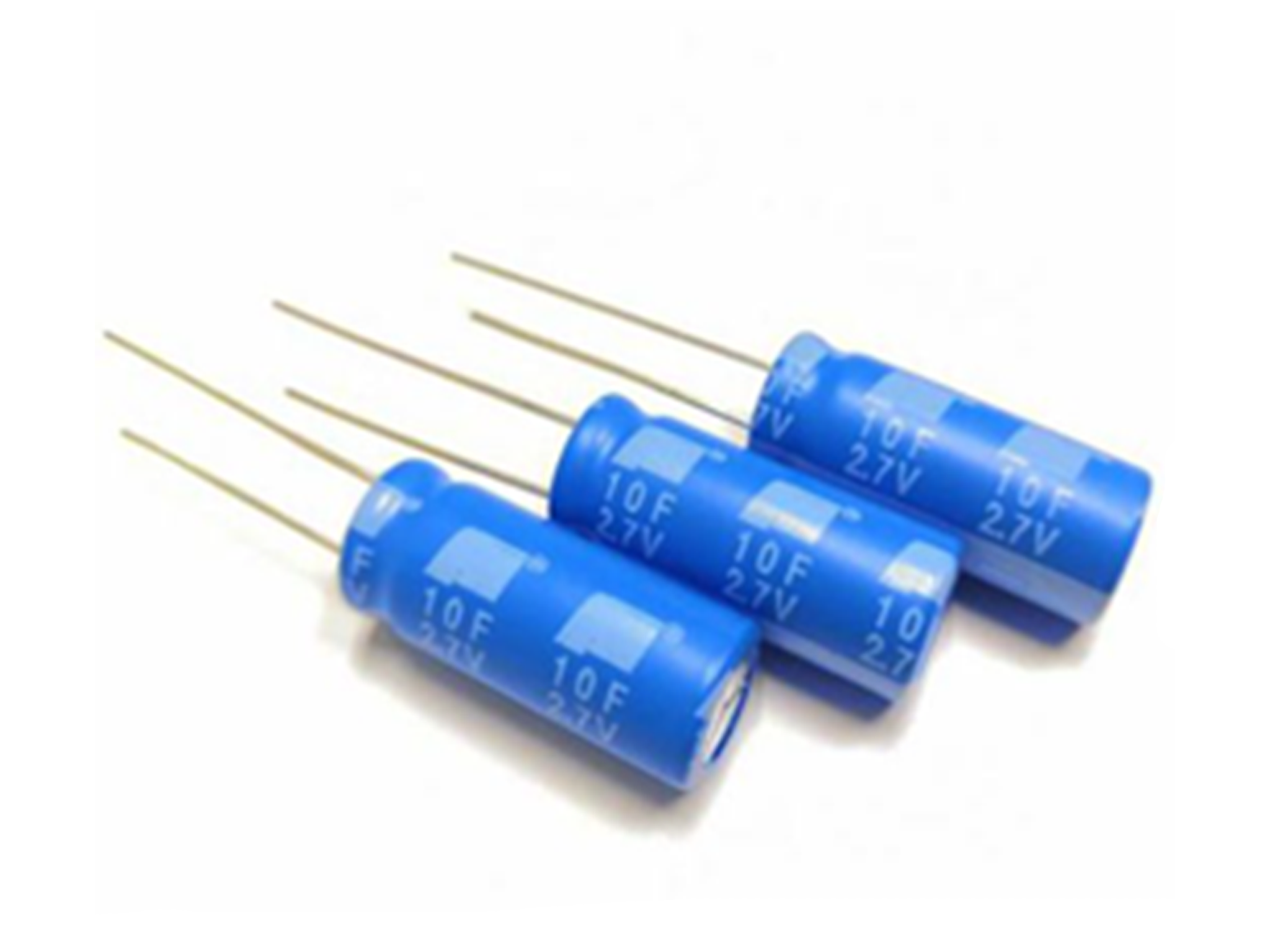 Obudowa superkondensatorów często jest identyczna do komponentów klasycznych.  Obudowa superkondensatorów często jest identyczna do komponentów klasycznych.