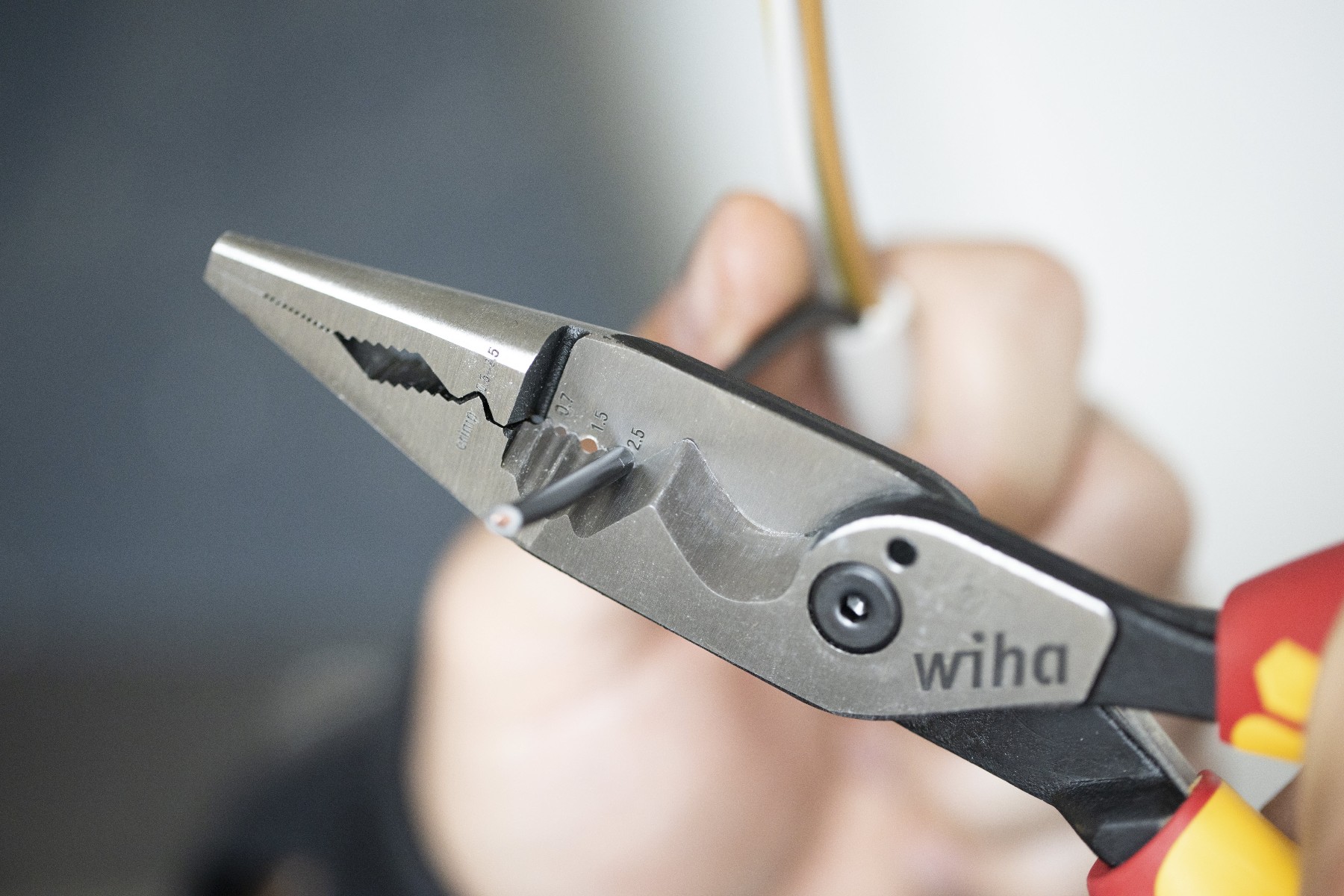  uniwersalne szczypce 8w1 Industrial electric