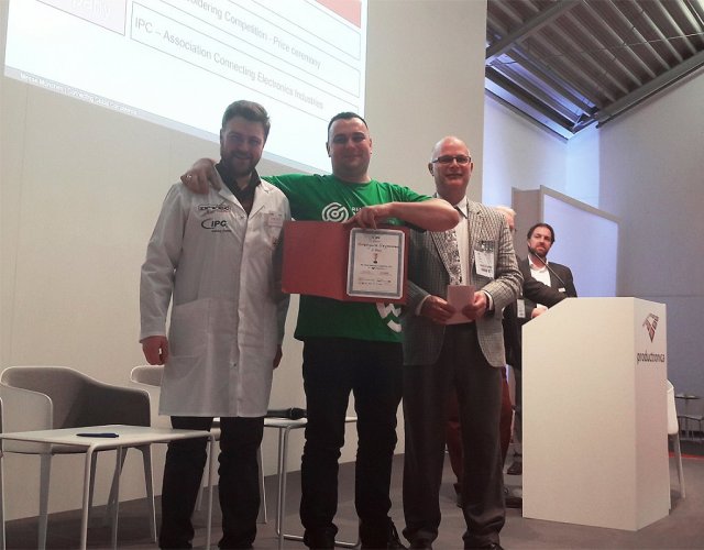 Grzegorz Szymańczuk z firmy G-tronixrework zwyciężył w zawodach odbywających się w trakcie targów Productronica 2017 w Monachium